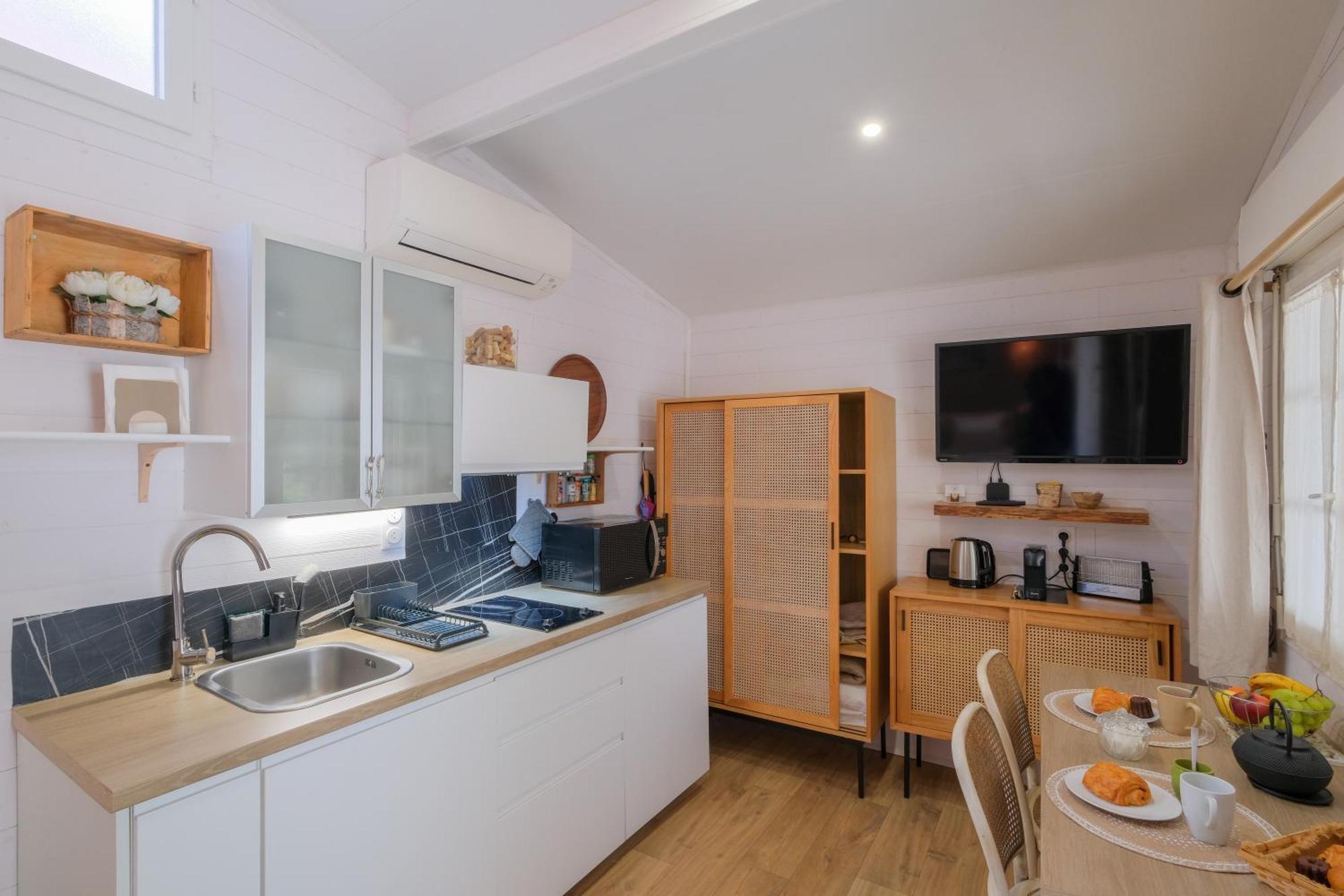 Les Suites D'Alienor, Suite Jasmin Pessac Bagian luar foto